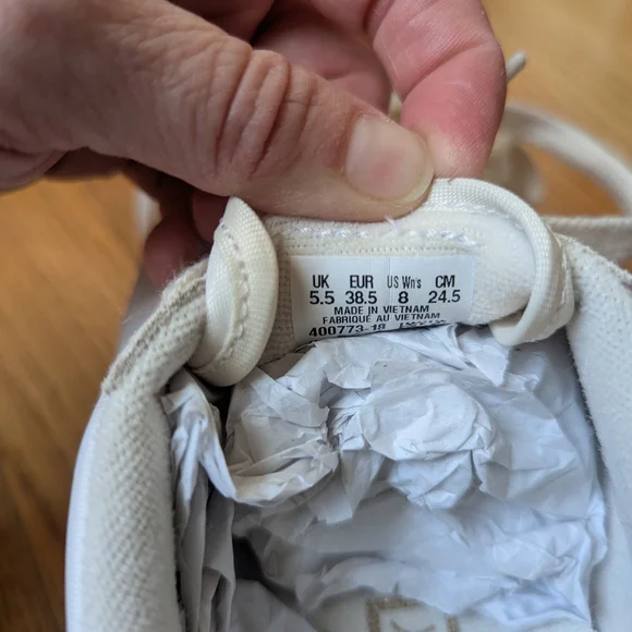 Puma Women's White Sneakers - Picture 11 of 12